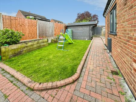 3 bedroom Semi-detached bungalow for sale in Exeter Close, Midway, DE11
