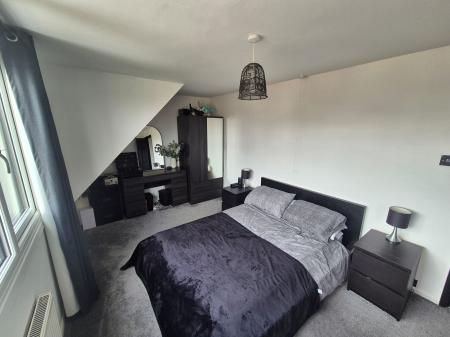 3 bedroom Semi-detached bungalow for sale in Exeter Close, Midway, DE11