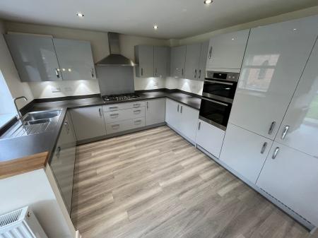 4 bedroom Detached house for sale in Galloway Road, Drakelow, DE15