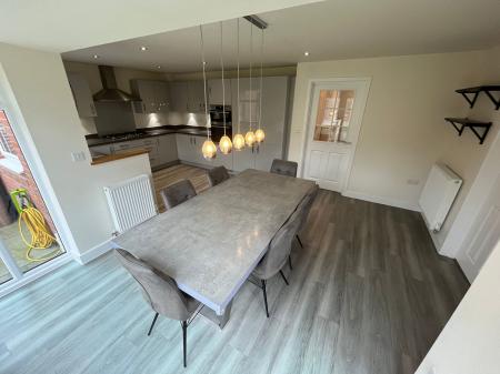 4 bedroom Detached house for sale in Galloway Road, Drakelow, DE15