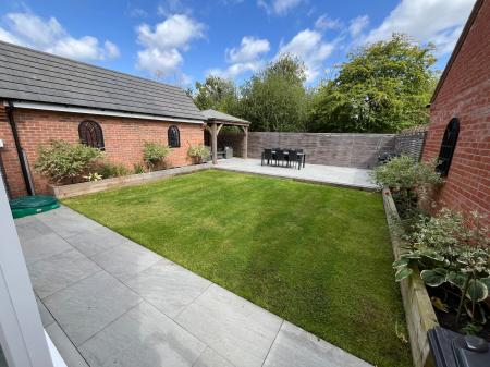 4 bedroom Detached house for sale in Galloway Road, Drakelow, DE15