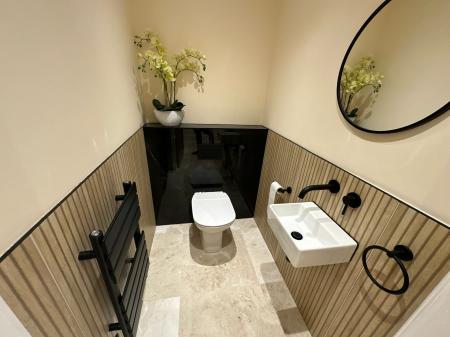 5 bedroom Detached house for sale in Forest Edge Way, Burton-On-Trent, DE13
