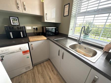 4 bedroom Detached house for sale in Hargate Lane, Newton Solney, DE15
