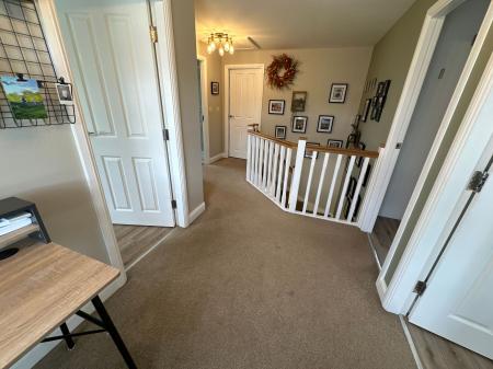 4 bedroom Detached house for sale in Hargate Lane, Newton Solney, DE15