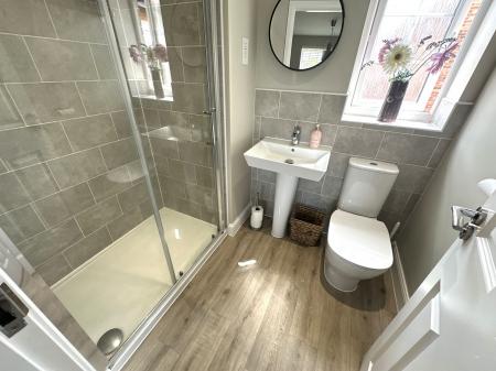 4 bedroom Detached house for sale in Hargate Lane, Newton Solney, DE15