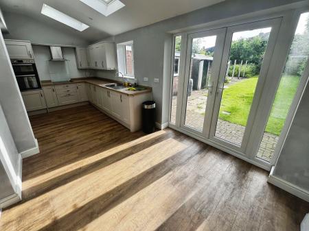 3 bedroom Detached house for sale in Knowles Hill, Rolleston-On-Dove, DE13