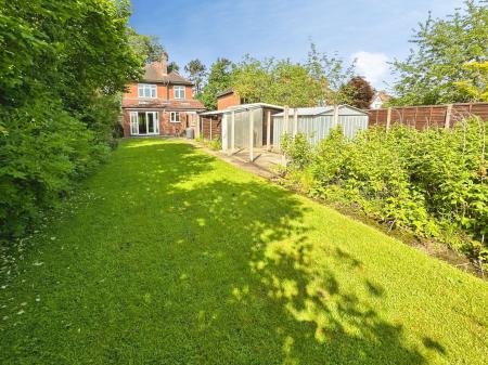 3 bedroom Detached house for sale in Knowles Hill, Rolleston-On-Dove, DE13