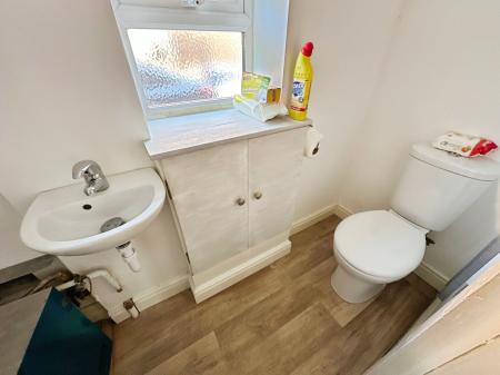 3 bedroom Detached house for sale in Knowles Hill, Rolleston-On-Dove, DE13