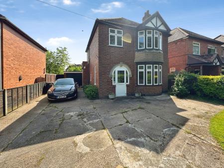 3 bedroom Detached house for sale in Knowles Hill, Rolleston-On-Dove, DE13
