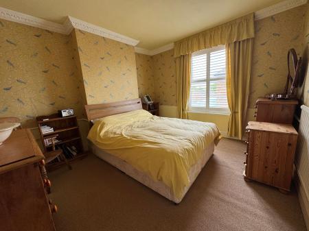 3 bedroom Semi-detached house for sale in Burton Road, Woodville, DE11