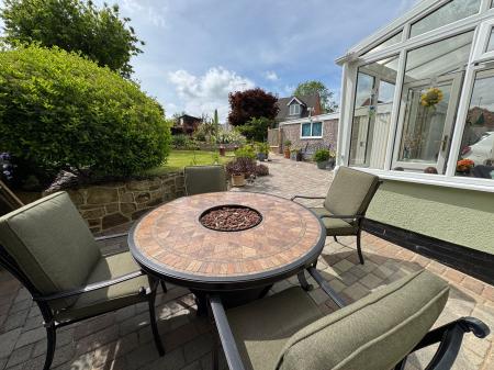 3 bedroom Semi-detached house for sale in Burton Road, Woodville, DE11