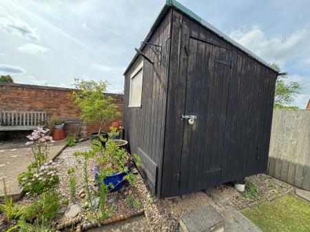 3 bedroom Semi-detached house for sale in Burton Road, Woodville, DE11
