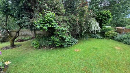 4 bedroom Detached house for sale in Dove Grove, Egginton, DE65