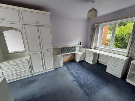 4 bedroom Detached house for sale in Dove Grove, Egginton, DE65