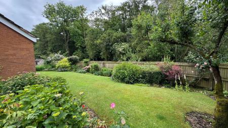 4 bedroom Detached house for sale in Dove Grove, Egginton, DE65