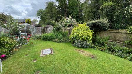4 bedroom Detached house for sale in Dove Grove, Egginton, DE65