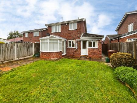 3 bedroom Detached house for sale in Longbow Close, Stretton, DE13