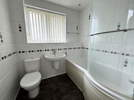 3 bedroom Detached house for sale in Longbow Close, Stretton, DE13