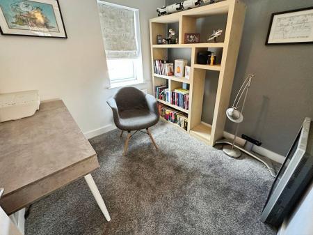 3 bedroom Semi-detached house for sale in Henley Grove, Church Gresley, DE11