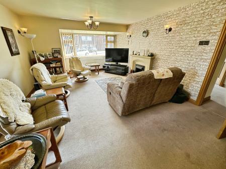 2 bedroom Detached bungalow for sale in Highlands Drive, Burton-On-Trent, DE15