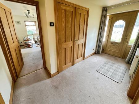 2 bedroom Detached bungalow for sale in Highlands Drive, Burton-On-Trent, DE15