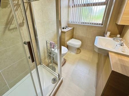 2 bedroom Detached bungalow for sale in Highlands Drive, Burton-On-Trent, DE15