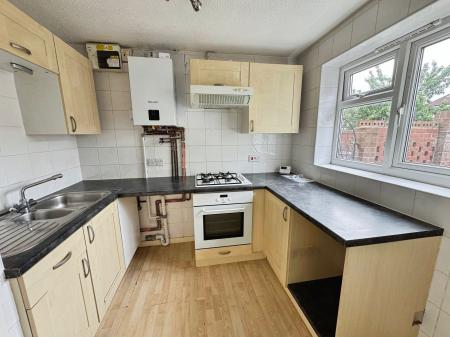 2 bedroom Flat for sale in Harlech Way, Stretton, DE13