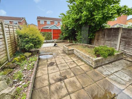 2 bedroom Flat for sale in Harlech Way, Stretton, DE13