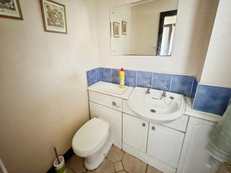3 bedroom Detached house for sale in Ivy Grove, Burton-On-Trent, DE13