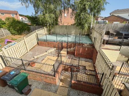 2 bedroom Semi-detached house for sale in Rowan Drive, Midway, DE11