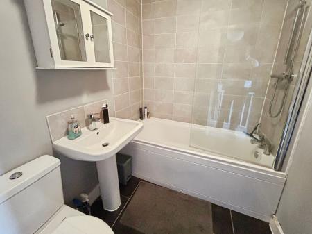 2 bedroom Semi-detached house for sale in Rowan Drive, Midway, DE11