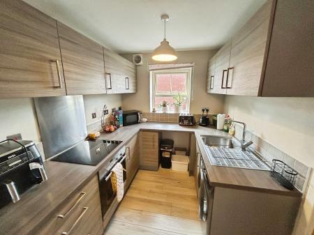 2 bedroom Semi-detached house for sale in Rowan Drive, Midway, DE11