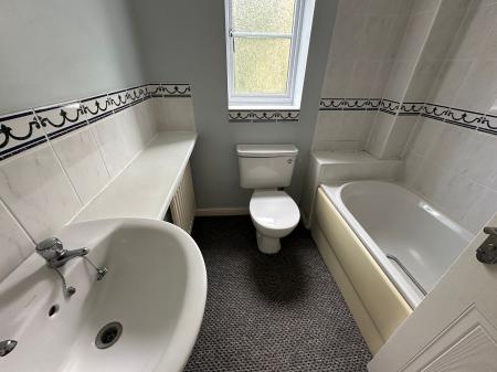 2 bedroom Terraced House for sale in Ensor Close, Swadlincote, DE11