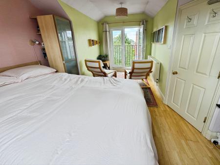 5 bedroom Detached house for sale in Alexandra Road, Burton-On-Trent, DE15