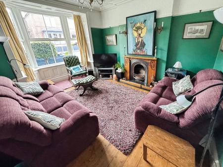 5 bedroom Detached house for sale in Alexandra Road, Burton-On-Trent, DE15