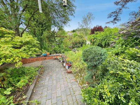 5 bedroom Detached house for sale in Alexandra Road, Burton-On-Trent, DE15