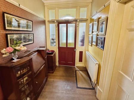 5 bedroom Detached house for sale in Alexandra Road, Burton-On-Trent, DE15