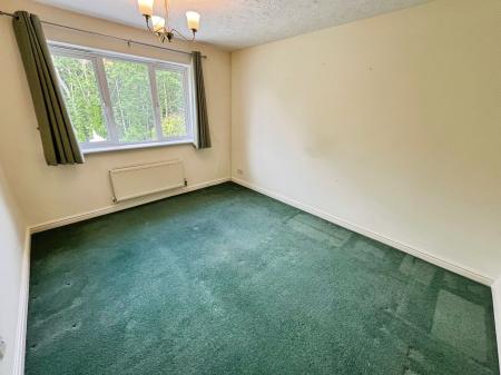 4 bedroom Detached house for sale in Doveridge Road, Burton-On-Trent, DE15