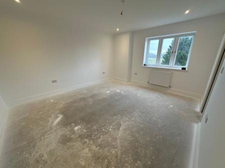 5 bedroom Detached house for sale in Burton Road, Midway, DE11