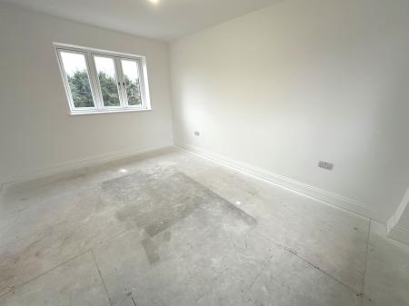 5 bedroom Detached house for sale in Burton Road, Midway, DE11
