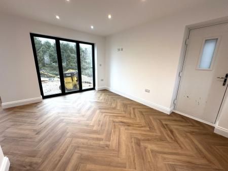 5 bedroom Detached house for sale in Burton Road, Midway, DE11