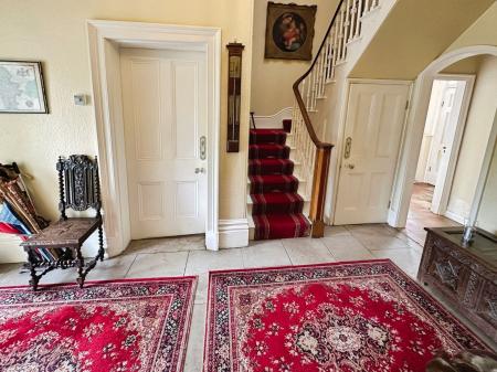 4 bedroom Detached house for sale in Newton Road, Burton-On-Trent, DE15