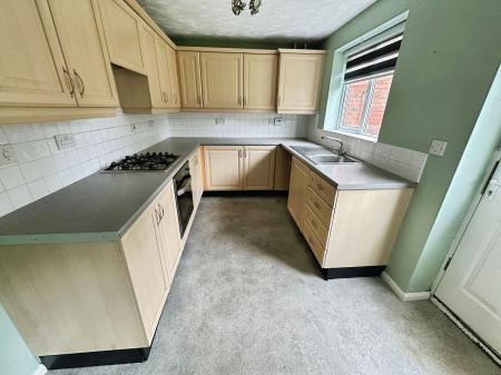 3 bedroom Terraced House for sale in Stirling Close, Church Gresley, DE11