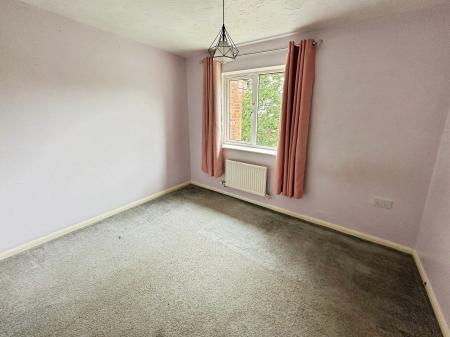 3 bedroom Terraced House for sale in Stirling Close, Church Gresley, DE11