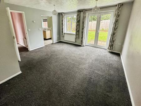 3 bedroom Terraced House for sale in Stirling Close, Church Gresley, DE11