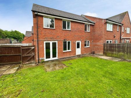 3 bedroom Terraced House for sale in Stirling Close, Church Gresley, DE11