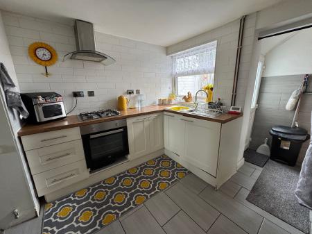 2 bedroom Terraced House for sale in Hall Street, Church Gresley, DE11