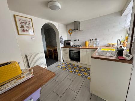 2 bedroom Terraced House for sale in Hall Street, Church Gresley, DE11