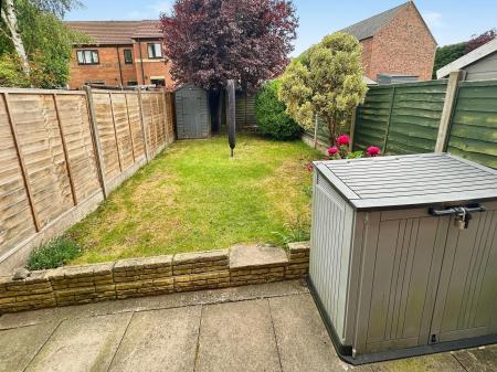 3 bedroom Terraced House for sale in Oak Close, Castle Gresley, DE11