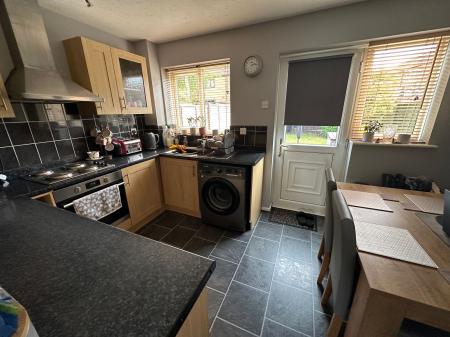 3 bedroom Terraced House for sale in Oak Close, Castle Gresley, DE11
